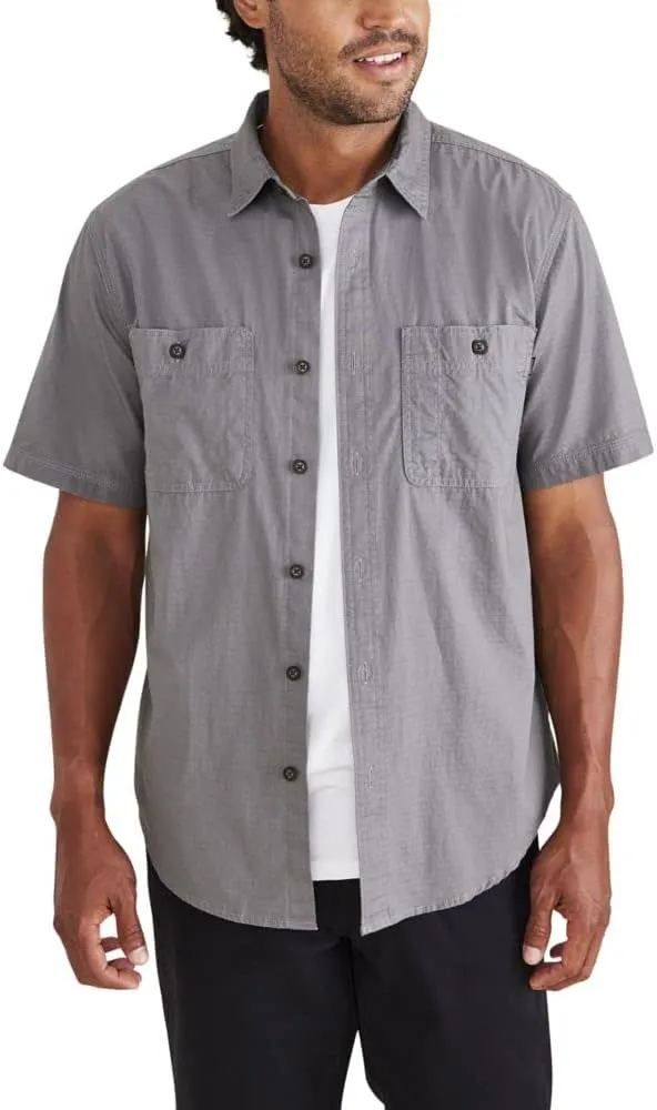 Dockers Men's Regular Fit Short Sleeve Utility Shirt