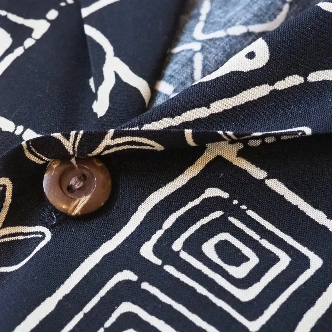 Kaka'ako Black Hawaiian Rayon Shirt