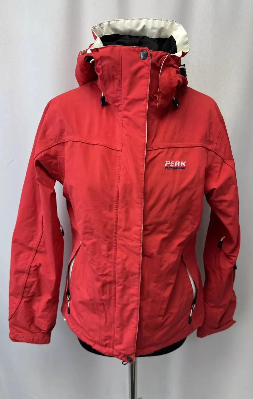 Peak Performance Red White Gore Tex Shell Women’s Ski Jacket Size S