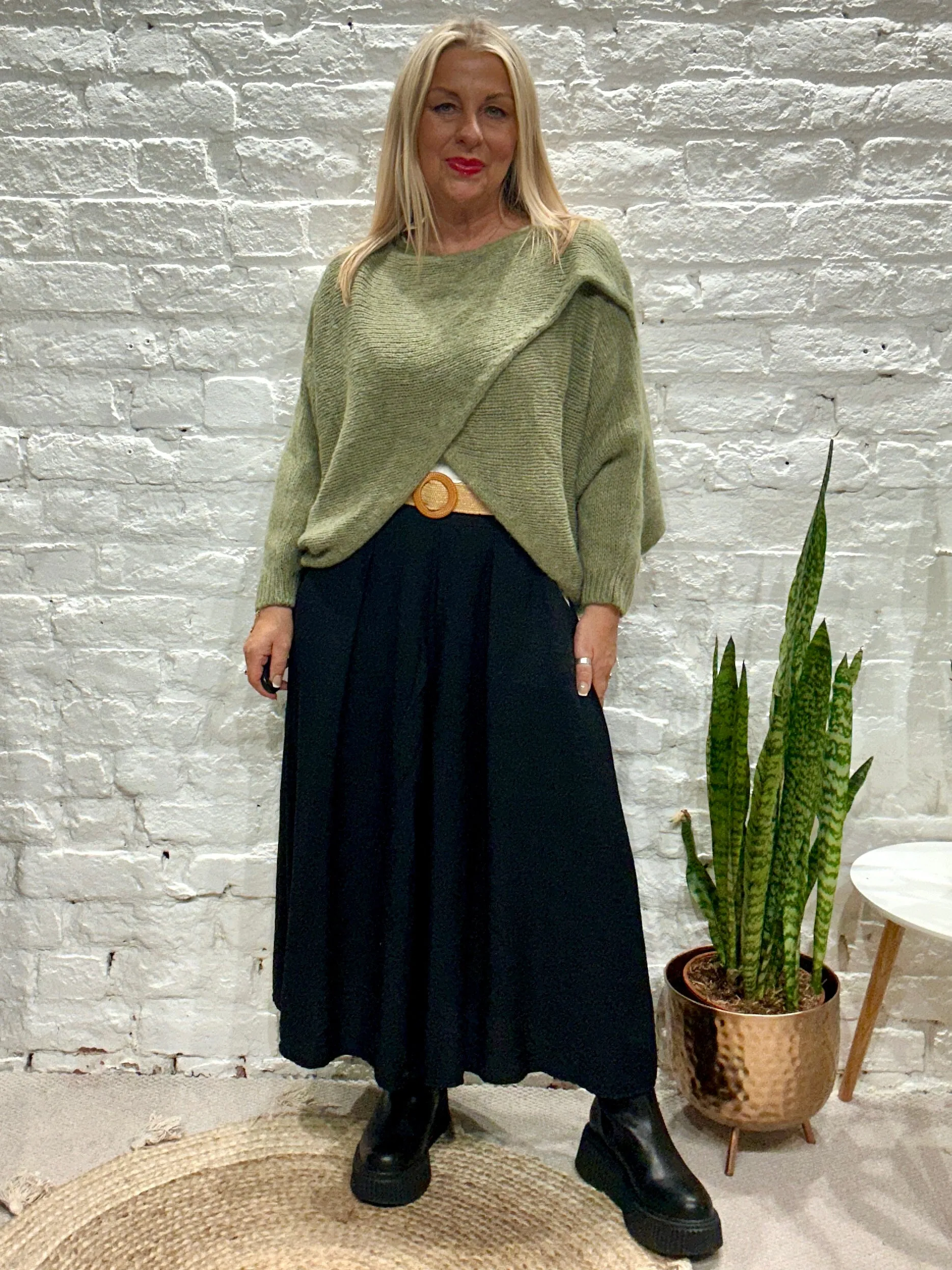 The Criss cross Cosy Chunky Knit Jumper With Long Sleeves