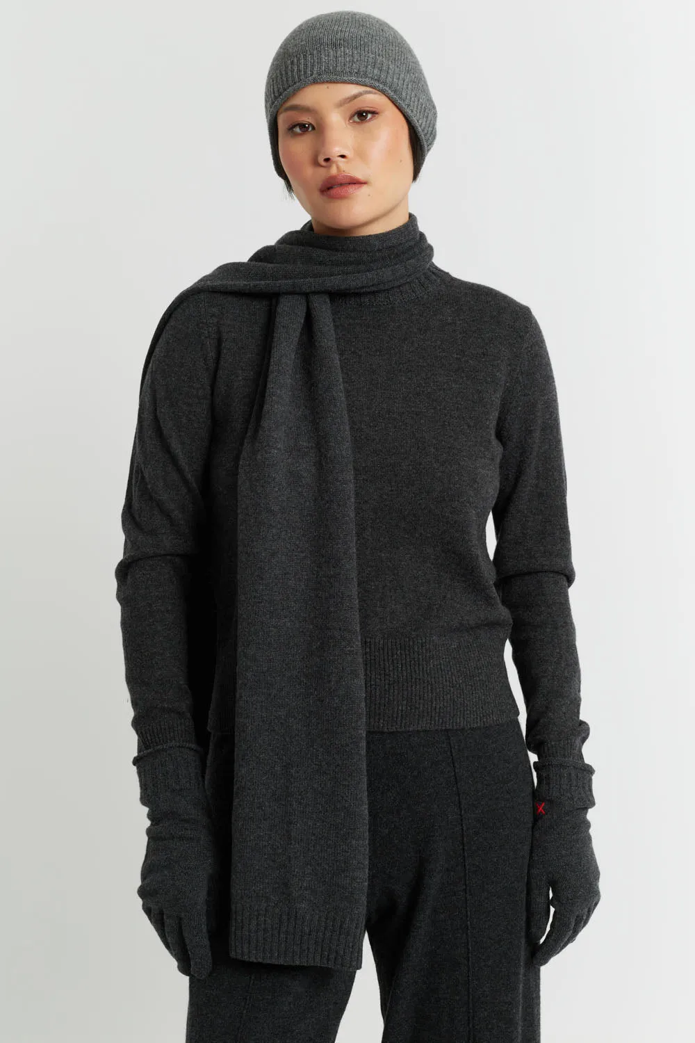 Women's Chinti and Parker Scarf Charcoal Wool-Cashmere One Size